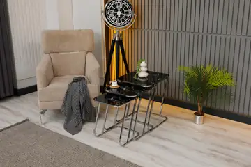 Zeus, Krom, Üçlü Sehpa
